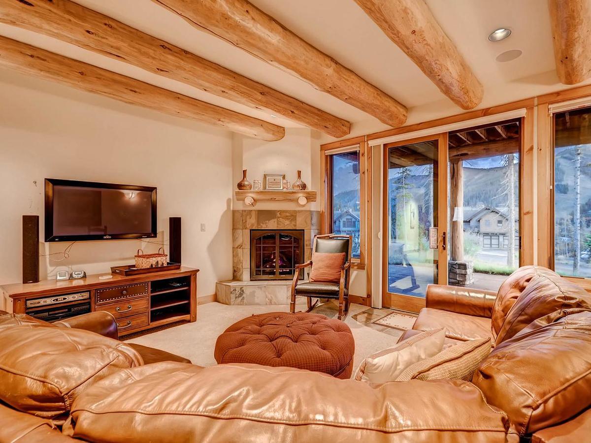 Luxury Villa Oasis: Resort-Adjacent Retreat with Hot Tub & Complimentary Activities Winter Park Exterior photo
