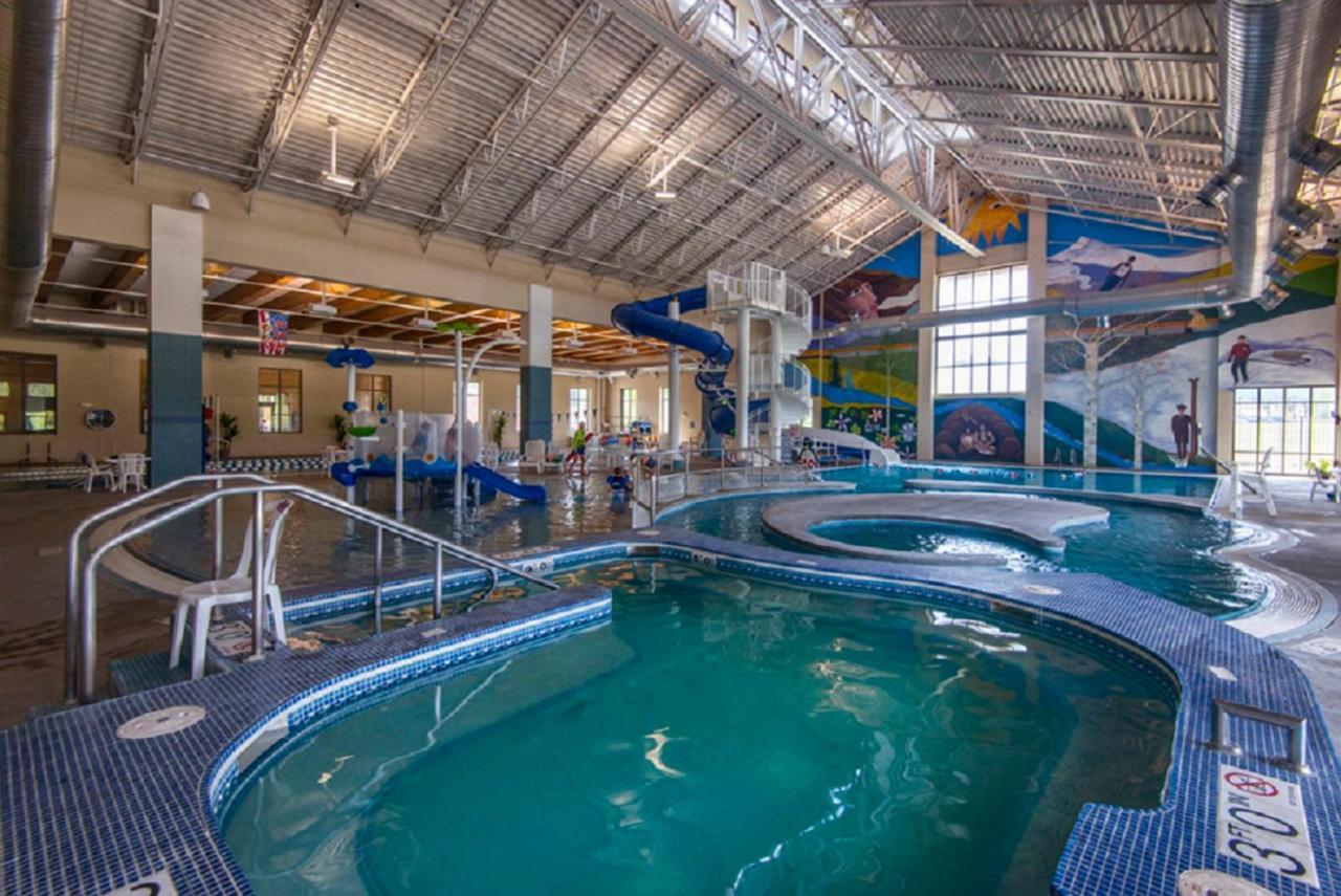 Luxury Villa Oasis: Resort-Adjacent Retreat with Hot Tub & Complimentary Activities Winter Park Exterior photo
